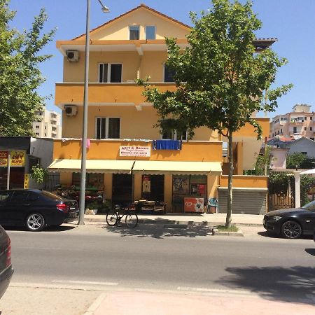 Vogli'S House Apartments & Rooms Durrës Eksteriør bilde