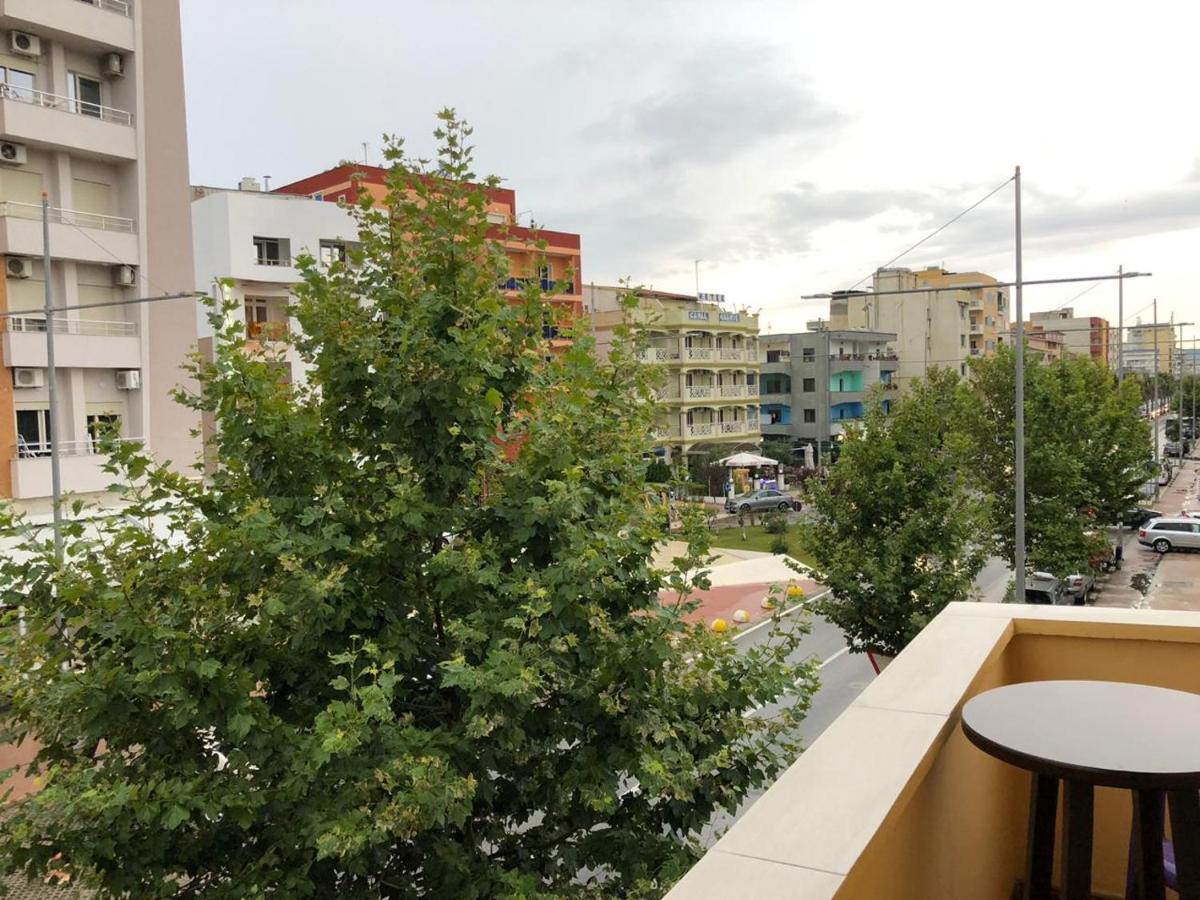 Vogli'S House Apartments & Rooms Durrës Eksteriør bilde