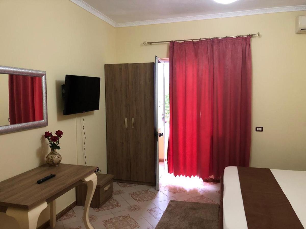Vogli'S House Apartments & Rooms Durrës Eksteriør bilde